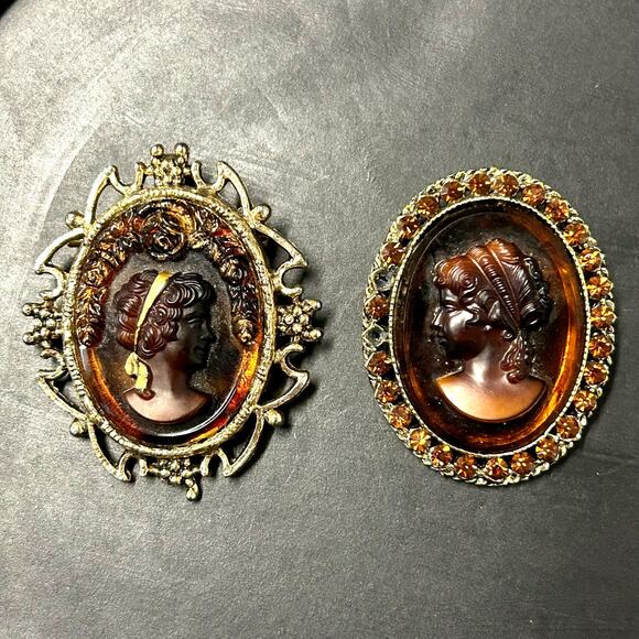Vintage Faux Tortoise Shell Cameo Gold Toned Brooch Pendants Lot of 2 - Picture 1 of 7
